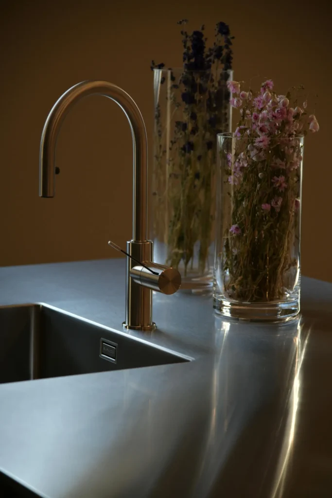 Boiling water tap on kitchen sink